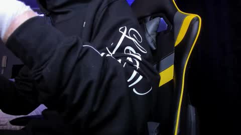 alexgiraldo__ online show from November 2025 07:08:02 AM