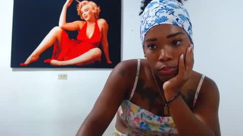 alexia_sinclaire24 online show from October 2025 11:57:01 PM