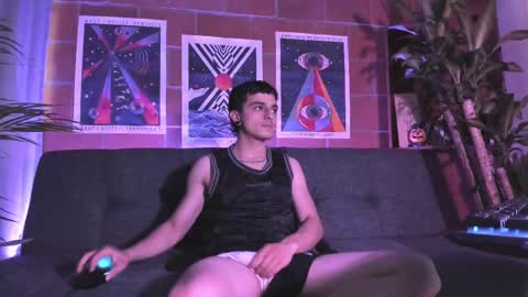 Snapshot of alexijacobs chatting on October 2025 09:01:01 PM Alexi Jacobs online show from October 2025 09:01:01 PM