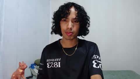 Alexis online show from November 2025 08:51:05 AM