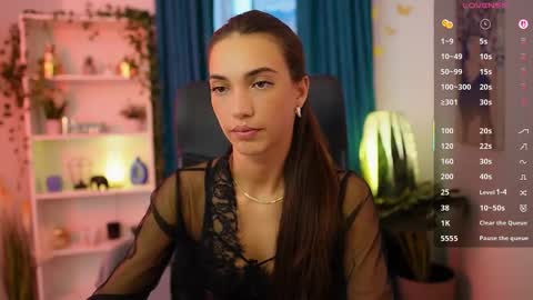 Alexis online show from October 2025 02:06:02 PM