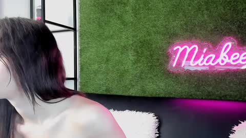 Snapshot of alexisbanx chatting on December 2024 03:44:01 PM alexisbanx online show from December 2024 03:44:01 PM