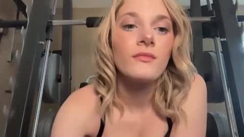 alexispaige06 online show from December 2025 09:53:02 PM