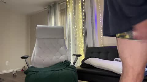 Alex Mann online show from October 2025 05:03:01 PM