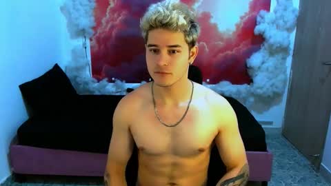 Snapshot of alexpierss chatting on December 2025 07:22:01 PM Alex online show from December 2025 07:22:01 PM