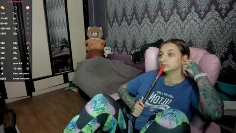 Snapshot of alexracc00n chatting on January 2025 02:54:01 AM Alex online show from January 2025 02:54:01 AM