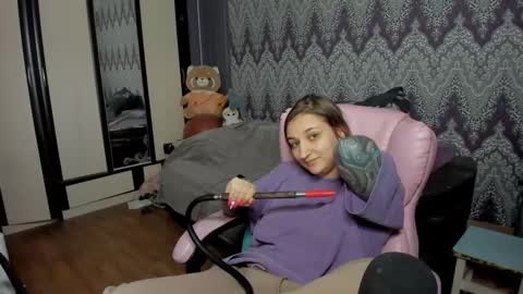 Snapshot of alexracc00n chatting on January 2025 05:17:01 PM Alex online show from January 2025 05:17:01 PM