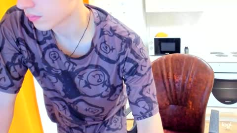 Dennis online show from May 2026 03:34:02 AM