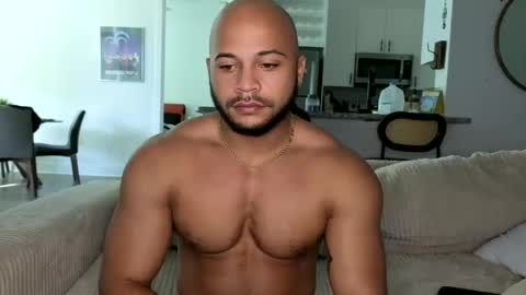 Snapshot of alextbigd chatting on September 2025 02:00:01 PM alextbigd online show from September 2025 02:00:01 PM