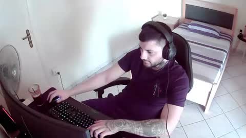 alexthepro00 online show from June 2026 12:19:01 PM