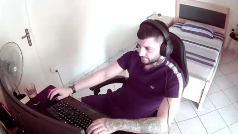 alexthepro00 online show from June 2026 01:35:01 PM