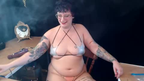 Snapshot of alexthornewood chatting on July 2026 03:05:01 PM Alex Thornewood online show from July 2026 03:05:01 PM