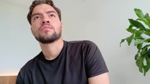 Alex online show from December 2025 08:39:01 PM