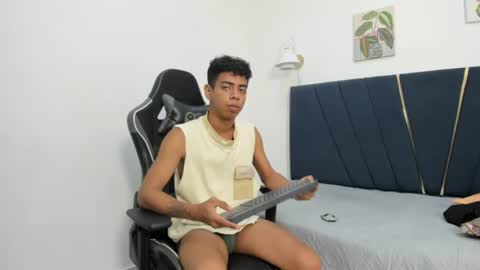 Snapshot of alexx_cum18 chatting on June 2026 04:23:01 AM alexx_cum18 online show from June 2026 04:23:01 AM