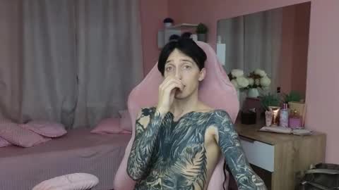 Snapshot of alexxone_ chatting on October 2025 12:15:01 PM Alex online show from October 2025 12:15:01 PM