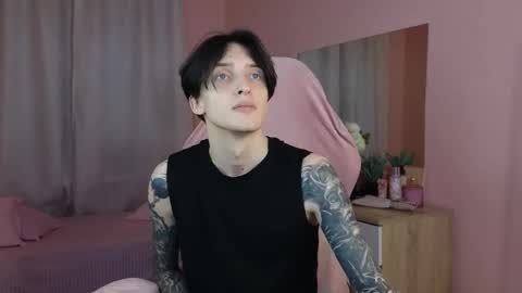 Snapshot of alexxone_ chatting on November 2025 12:04:02 PM Alex online show from November 2025 12:04:02 PM