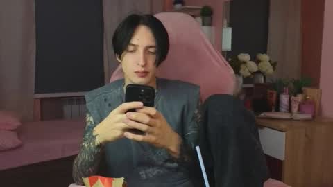 Snapshot of alexxone_ chatting on November 2025 12:16:01 PM Alex online show from November 2025 12:16:01 PM