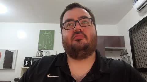 Snapshot of alexxxbear chatting on February 2025 05:18:02 PM alexxxbear online show from February 2025 05:18:02 PM