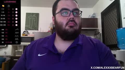 Snapshot of alexxxbear chatting on November 2025 02:28:01 PM alexxxbear online show from November 2025 02:28:01 PM