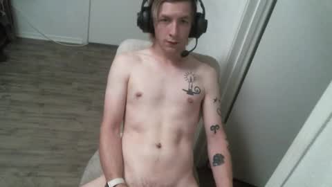 Snapshot of alexxxmic chatting on October 2025 02:17:02 PM Alexxxmic online show from October 2025 02:17:02 PM