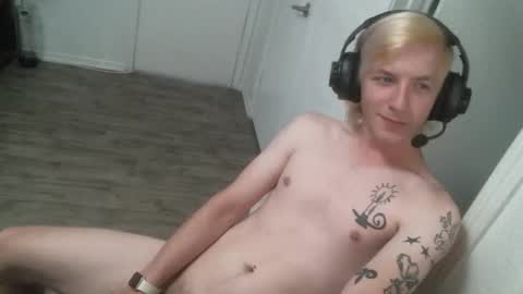 Snapshot of alexxxmic chatting on October 2025 02:51:02 PM Alexxxmic online show from October 2025 02:51:02 PM