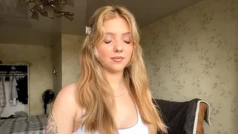 Maria online show from September 2025 07:44:02 AM