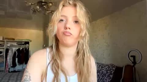 Maria online show from October 2025 07:17:01 AM