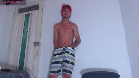 alfredo_rivas online show from June 2026 03:33:02 AM