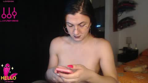 Snapshot of alguien_mas01 chatting on May 2026 02:13:02 PM cami online show from May 2026 02:13:02 PM