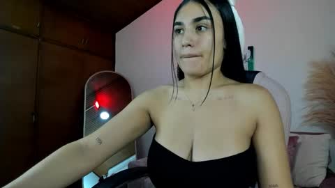 Snapshot of alheli_16 chatting on November 2025 12:23:02 PM Alheli online show from November 2025 12:23:02 PM