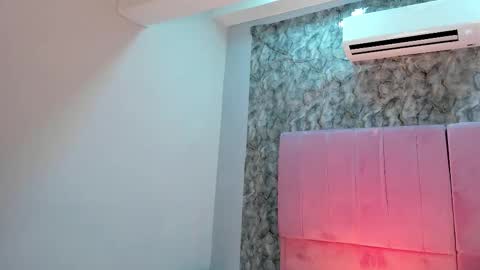 Snapshot of aliccecooper chatting on September 2025 10:48:02 AM alicia online show from September 2025 10:48:02 AM