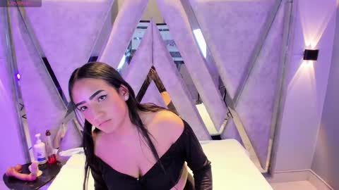 alice_26__ online show from March 2026 05:05:01 PM
