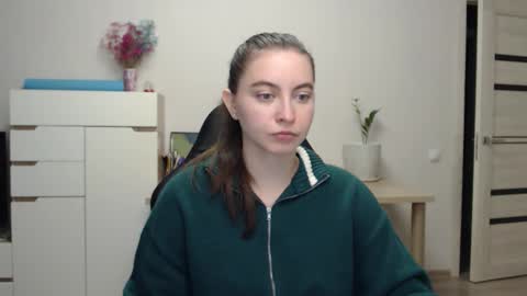 Alice online show from November 2025 02:42:01 PM