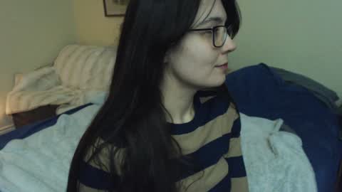 Snapshot of alice_asks chatting on January 2025 02:20:01 AM Alice Asks online show from January 2025 02:20:01 AM