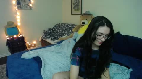 Snapshot of alice_asks chatting on September 2025 04:56:01 AM Alice Asks online show from September 2025 04:56:01 AM