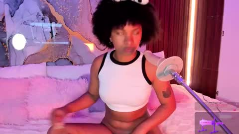 Snapshot of alice_cute77 chatting on October 2025 10:52:01 PM Mey online show from October 2025 10:52:01 PM