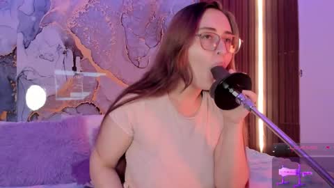 Snapshot of alice_cute77 chatting on October 2025 11:07:01 PM Mey online show from October 2025 11:07:01 PM