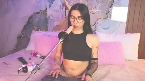 Snapshot of alice_cute77 chatting on June 2026 12:30:02 PM Mey online show from June 2026 12:30:02 PM