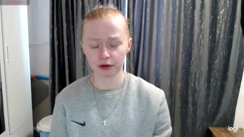 Snapshot of alice_d0ll chatting on February 2025 09:05:01 AM Alice online show from February 2025 09:05:01 AM