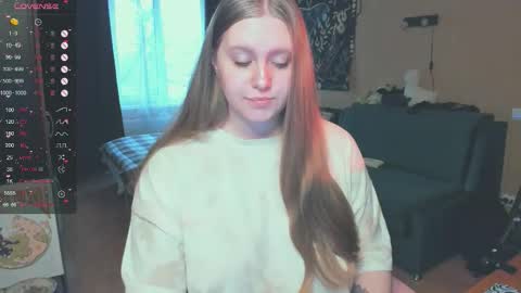 Snapshot of alice_dreamgirl_ chatting on October 2025 12:00:02 PM Alice 3 online show from October 2025 12:00:02 PM