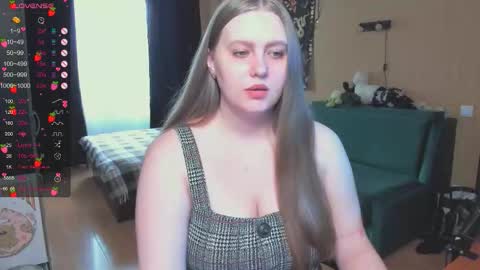 Snapshot of alice_dreamgirl_ chatting on November 2025 10:36:02 AM Alice 3 online show from November 2025 10:36:02 AM