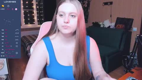 Snapshot of alice_dreamgirl_ chatting on November 2025 01:59:02 PM Alice 3 online show from November 2025 01:59:02 PM