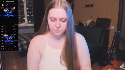 Snapshot of alice_dreamgirl_ chatting on December 2025 02:26:01 PM Alice 3 online show from December 2025 02:26:01 PM