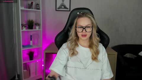 Alice online show from January 2025 01:11:02 AM