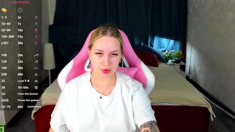 Alice online show from November 2025 10:54:01 PM