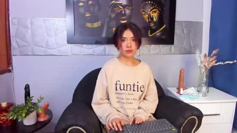  Alice Evans online show from January 2025 07:18:02 PM