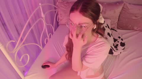 Snapshot of alice_kinky_girl chatting on January 2025 12:07:02 PM Alice online show from January 2025 12:07:02 PM