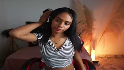 alice_luxx online show from July 2026 01:02:02 PM