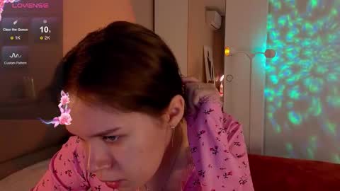 Alice online show from November 2025 03:49:02 AM