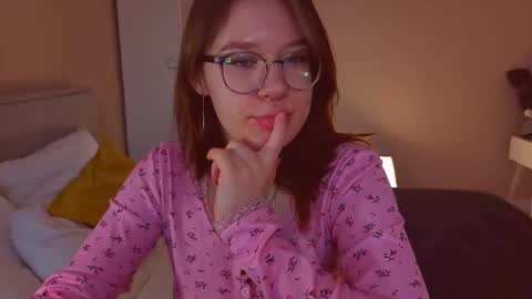 Snapshot of alice_miiiller chatting on February 2026 10:42:01 AM Alice online show from February 2026 10:42:01 AM